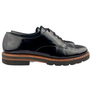 Stuart Weitzman Oxford patent leather shoes